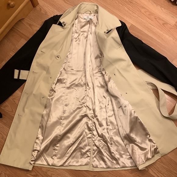 NY & Co EUC Short Double Breast Belted Trench Coat - Picture 9 of 16